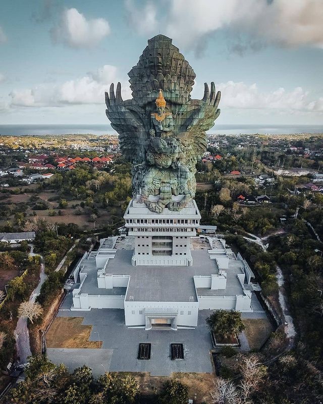 Detail Foto Garuda Wisnu Kencana Nomer 29