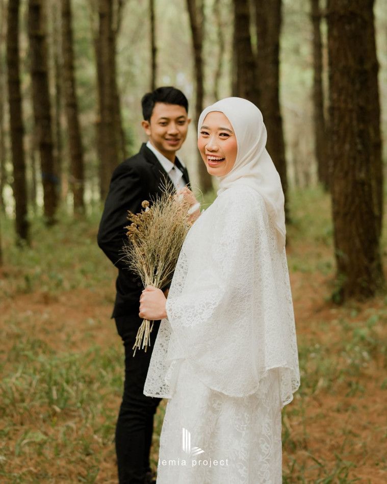 Detail Foto Gaun Pengantin Muslimah Nomer 23