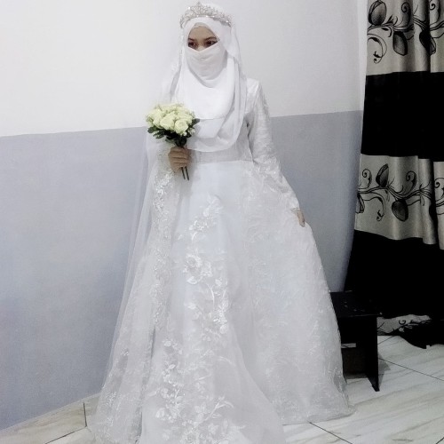 Detail Foto Gaun Pengantin Muslimah Nomer 38