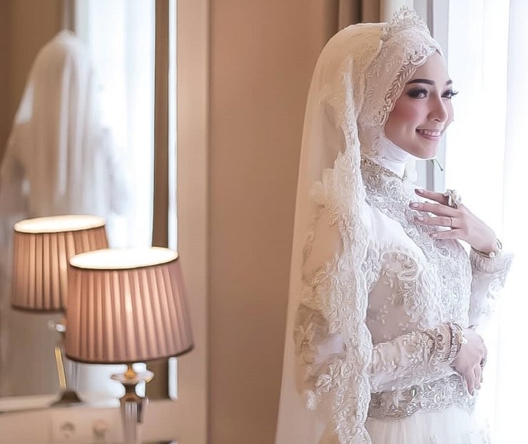 Detail Foto Gaun Pengantin Muslimah Nomer 6