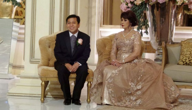 Detail Foto Gaun Pernikahan Anak Setya Novanto Nomer 32