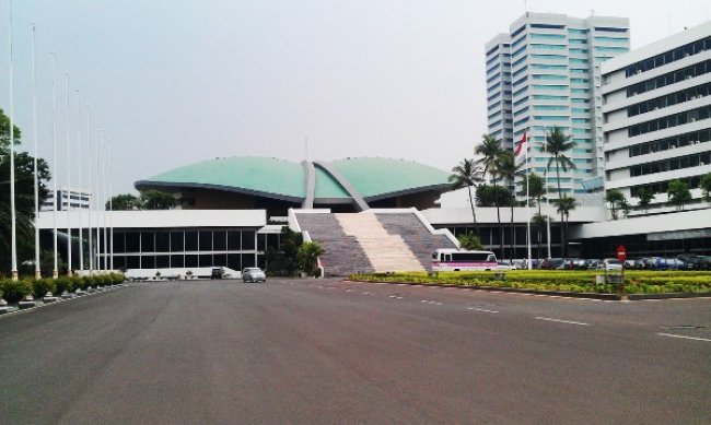 Detail Foto Gedung Dpr Ri Nomer 6