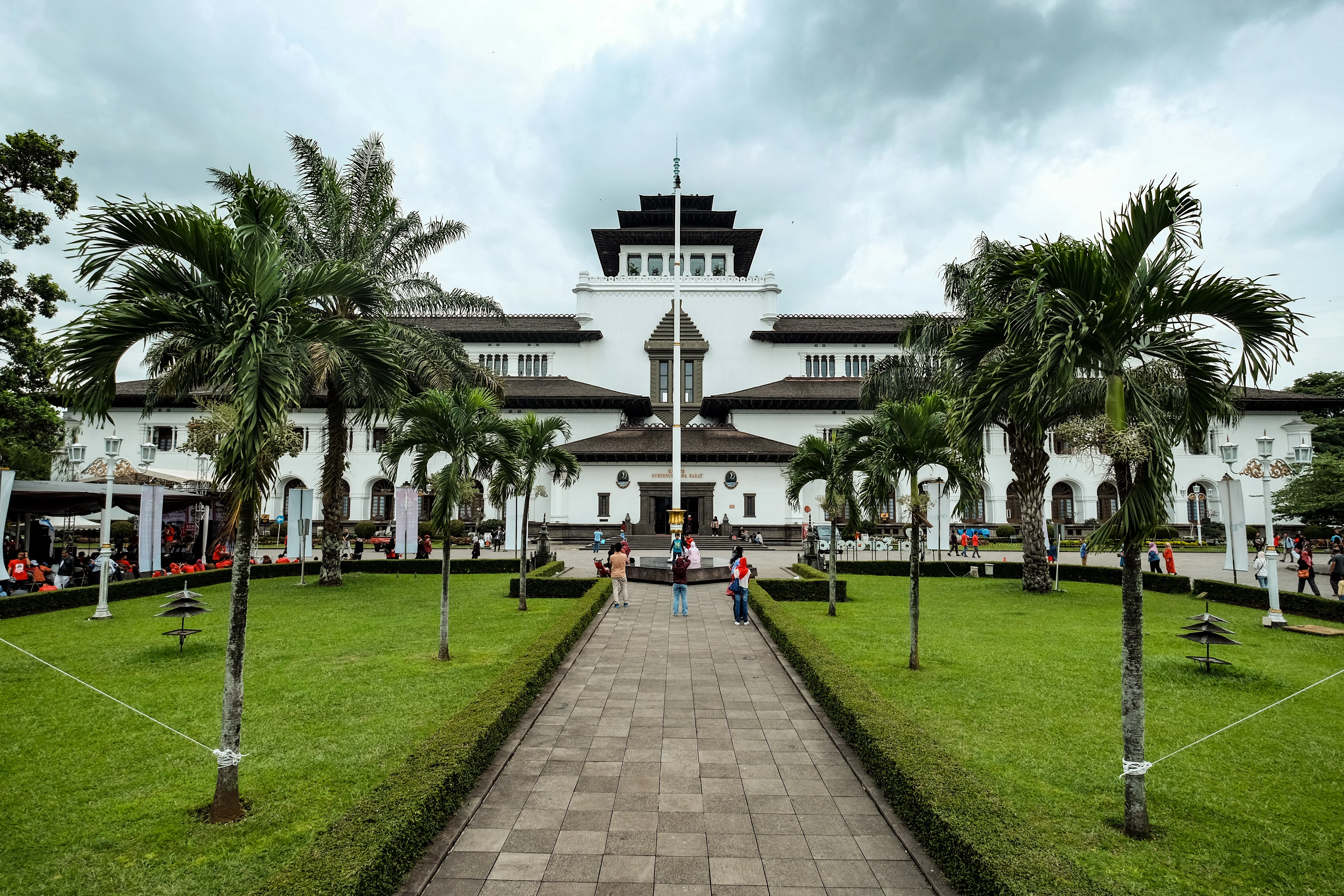 Detail Foto Gedung Sate Nomer 9