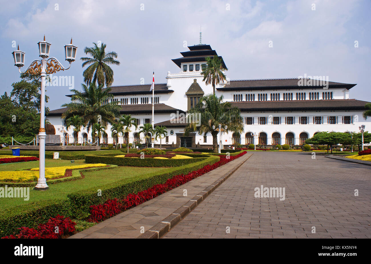 Detail Foto Gedung Sate Nomer 16