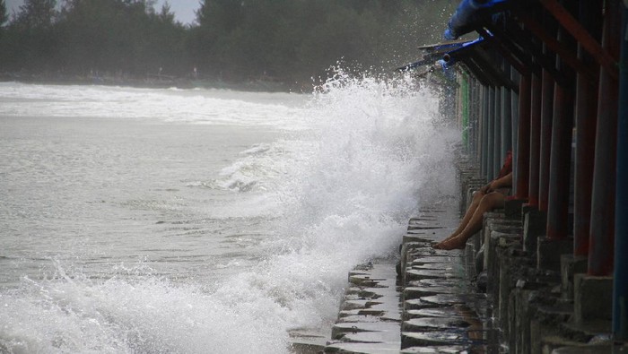 Detail Foto Gelombang Air Laut Nomer 44