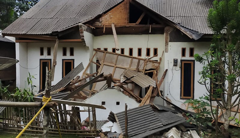 Detail Foto Gempa Bumi Di Indonesia Nomer 43