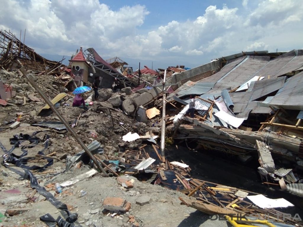 Detail Foto Gempa Bumi Di Indonesia Nomer 8