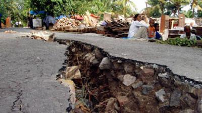 Detail Foto Gempa Cilacap Nomer 12