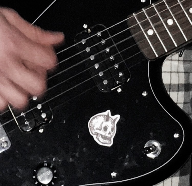 Detail Foto Gitar Aesthetic Nomer 33