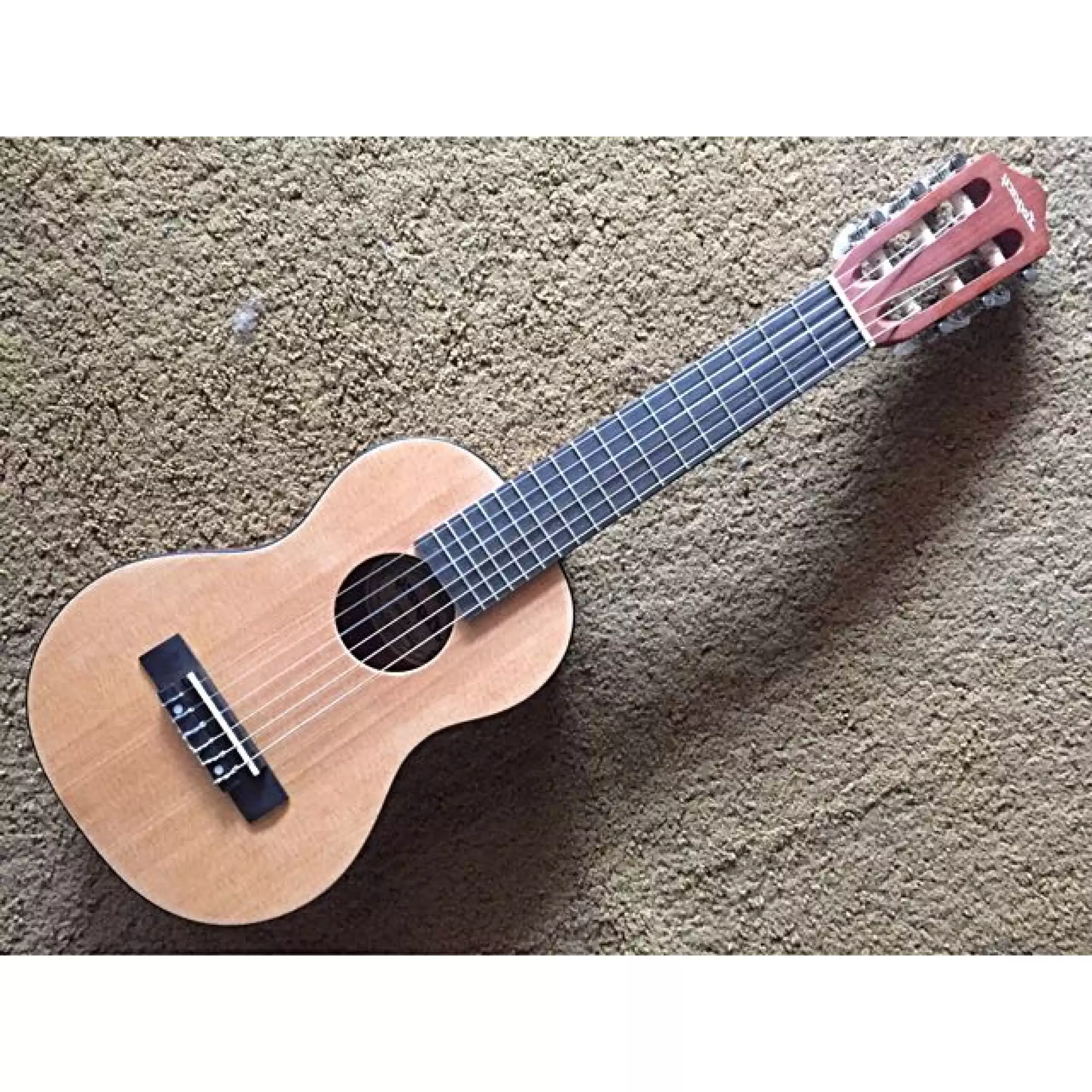 Detail Foto Gitar Kecil Nomer 9