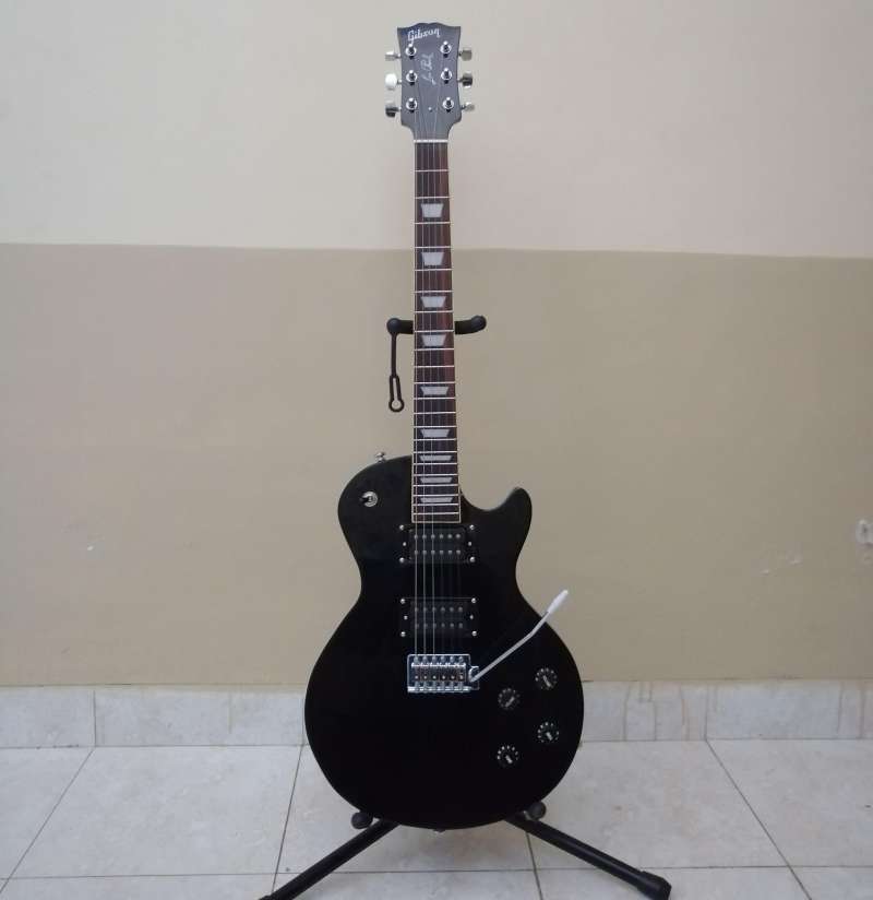 Detail Foto Gitar Listrik Nomer 12