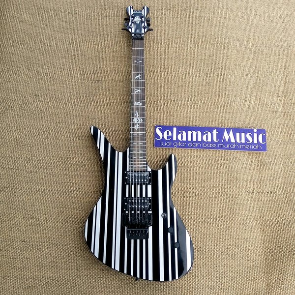 Detail Foto Gitar Listrik Keren Nomer 7