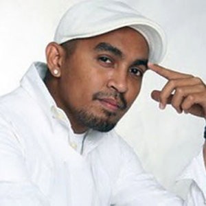 Detail Foto Glenn Fredly Nomer 5