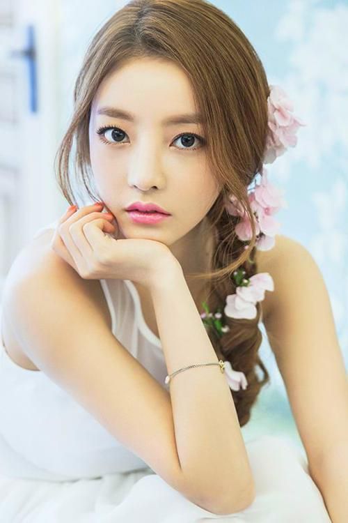 Detail Foto Go Hara Nomer 9