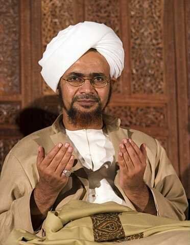 Detail Foto Habib Umar Nomer 14