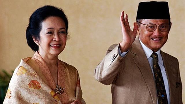 Detail Foto Habibie Ainun Nomer 9