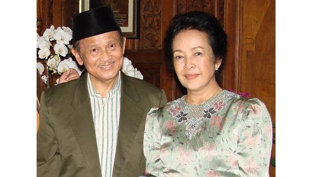 Detail Foto Habibie Muda Nomer 5