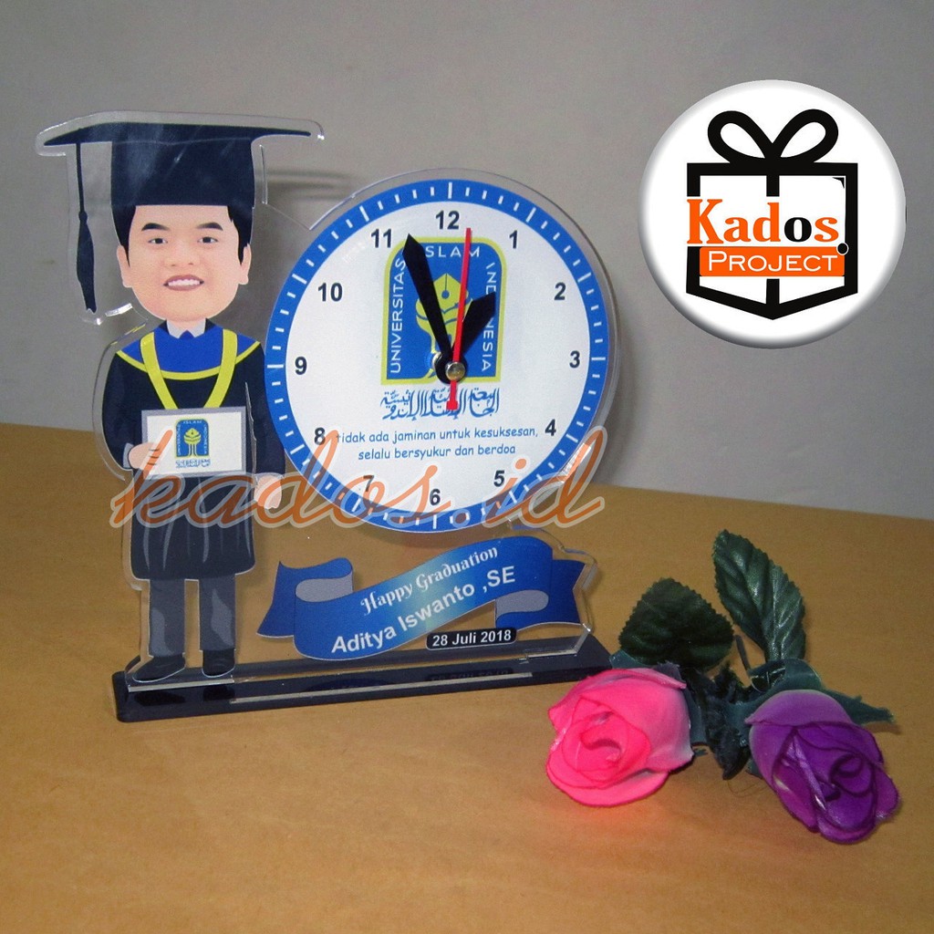 Detail Foto Hadiah Wisuda Nomer 46