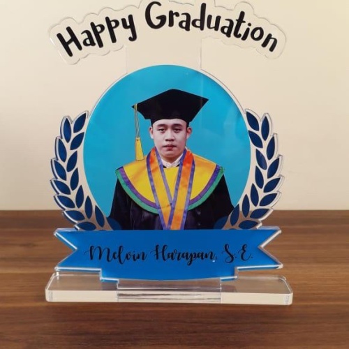 Detail Foto Hadiah Wisuda Nomer 48