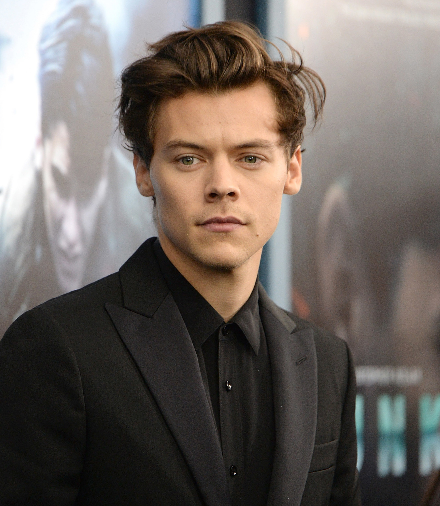 Detail Foto Harry Style Nomer 2