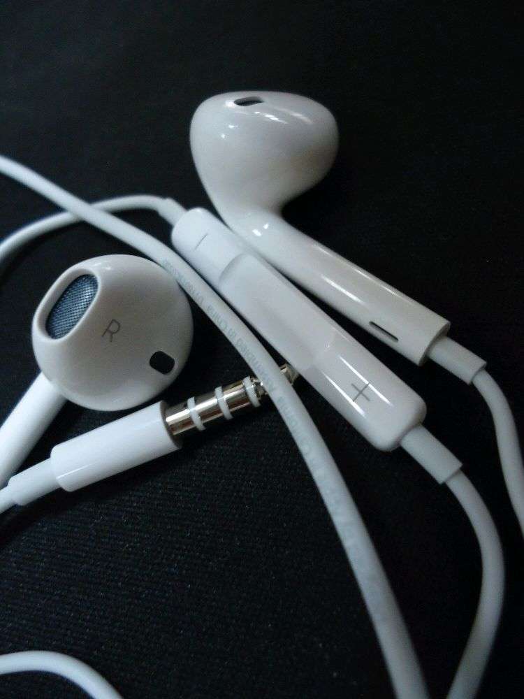 Detail Foto Headset Iphone Nomer 3