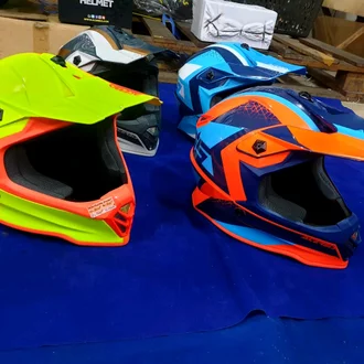 Detail Foto Helm Cross Nomer 53