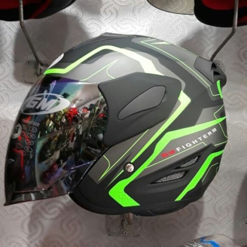 Detail Foto Helm Gm Terbaru Nomer 11