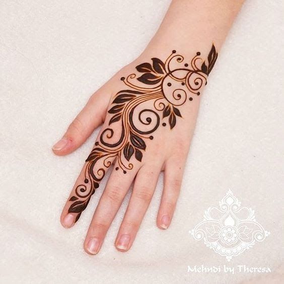 Detail Foto Henna Tangan Simple Nomer 9