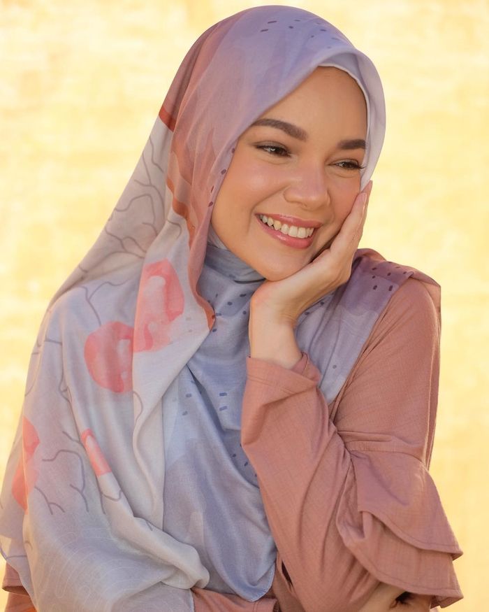Detail Foto Hijab Dewi Sandra Nomer 2