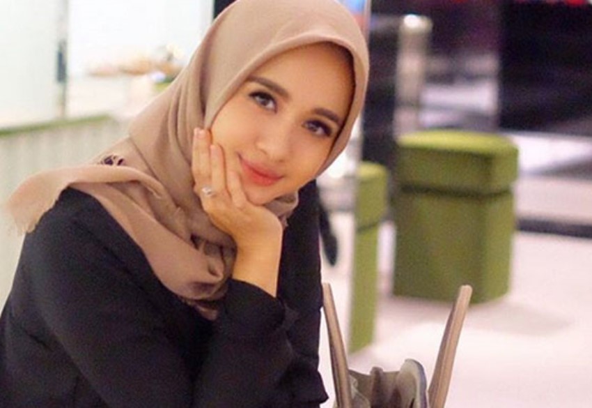 Detail Foto Hijab Laudya Chintya Bella Nomer 30