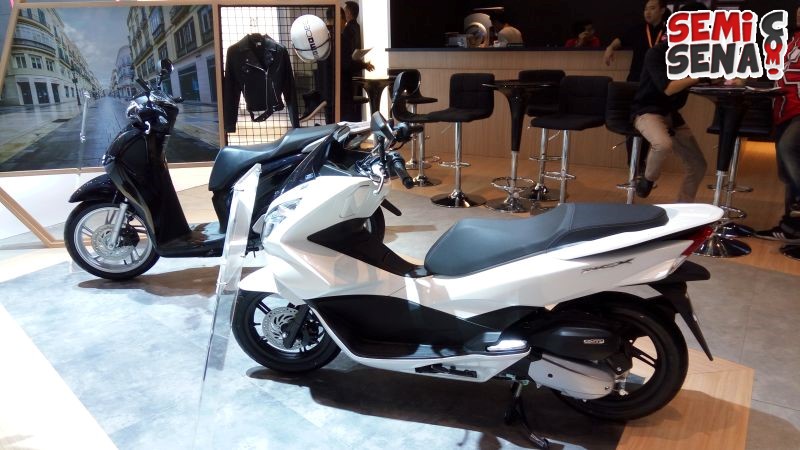 Detail Foto Honda Pcx Terbaru Nomer 38