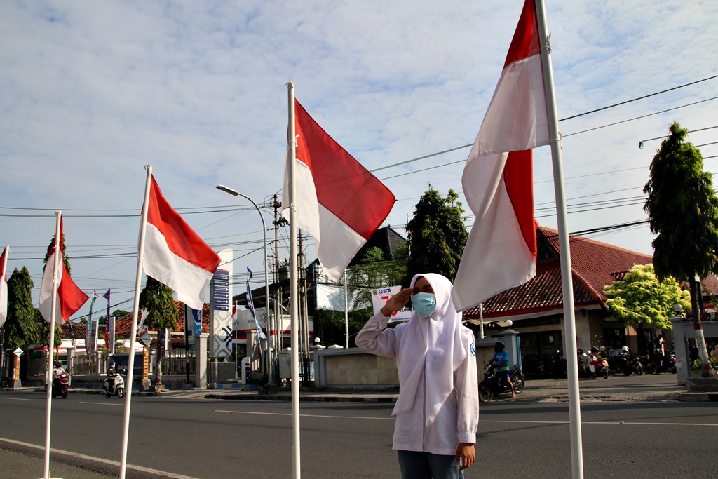 Foto Hormat Bendera Merah Putih - KibrisPDR