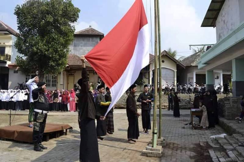 Detail Foto Hormat Bendera Merah Putih Nomer 34