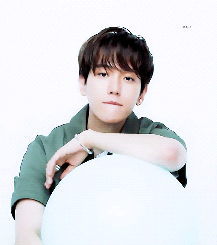 Detail Baekhyun Gif Nomer 13