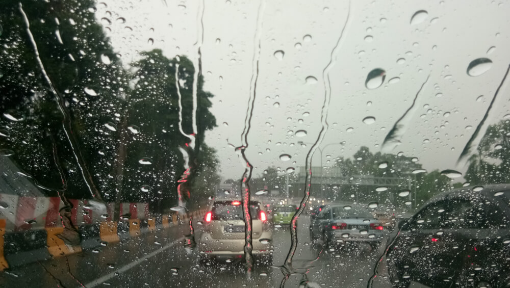 Detail Foto Hujan Dari Dalam Mobil Nomer 13