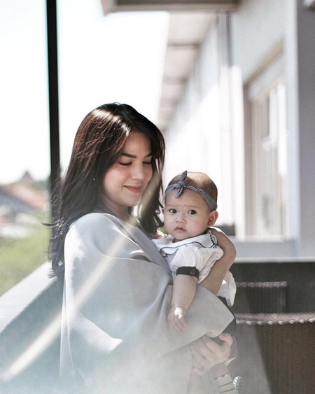 Detail Foto Ibu Dan Anak Bayi Nomer 46