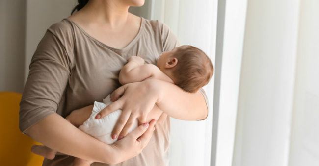 Detail Foto Ibu Gendong Bayi Nomer 27