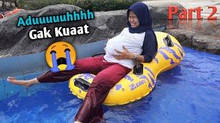 Detail Foto Ibu Hamil Melahirkan Di Kolam Renang Memakai Balon Renang Nomer 4