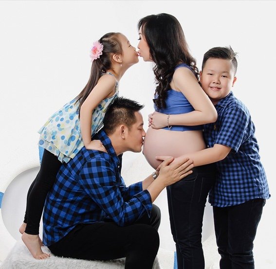 Detail Foto Ibu Hamil Studio Nomer 19