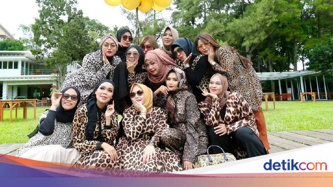 Detail Foto Ibu Ibu Nomer 37