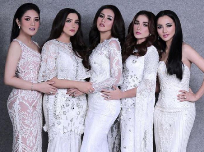 Detail Foto Ibu Ibu Cantik Nomer 39