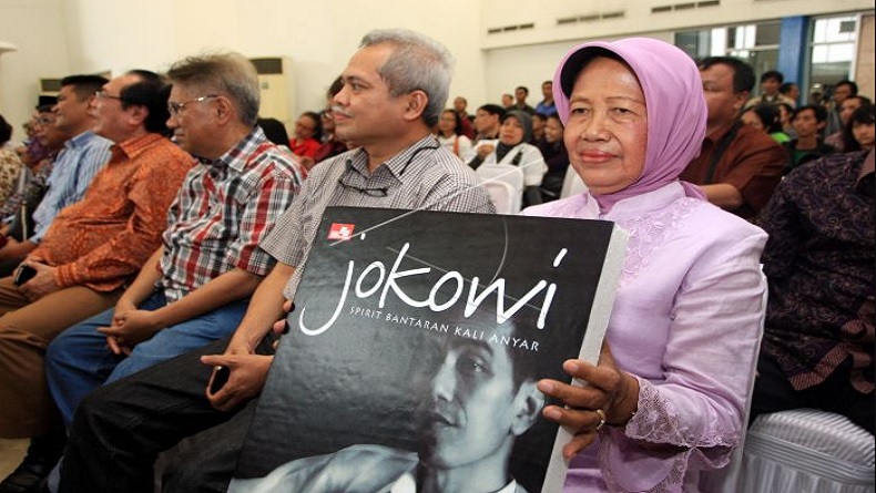 Detail Foto Ibu Jokowi Nomer 38