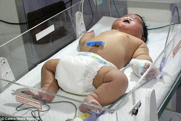Detail Foto Ibu Melahirkan Bayi Secara Normal Nomer 18