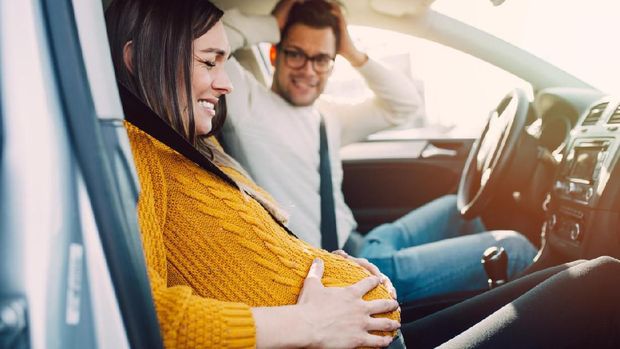 Detail Foto Ibu Melahirkan Di Mobil Nomer 20