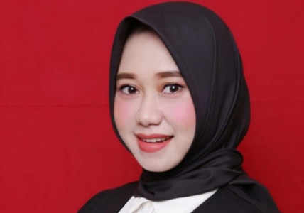 Detail Foto Ijazah Kuliah Berhijab Nomer 21