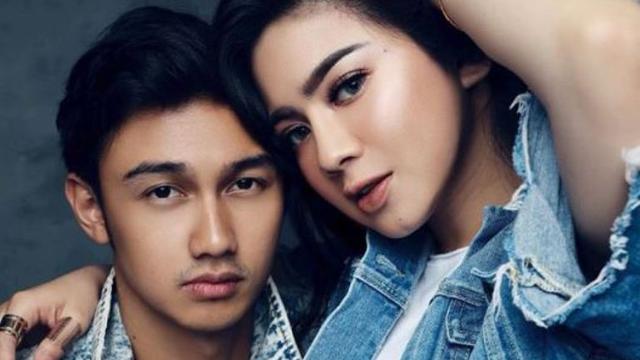 Detail Foto Immanuel Caesar Hito Dan Pacar Nomer 4