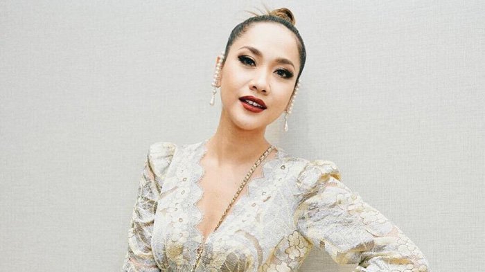 Detail Foto Instagram Bunga Citra Lestari Nomer 37