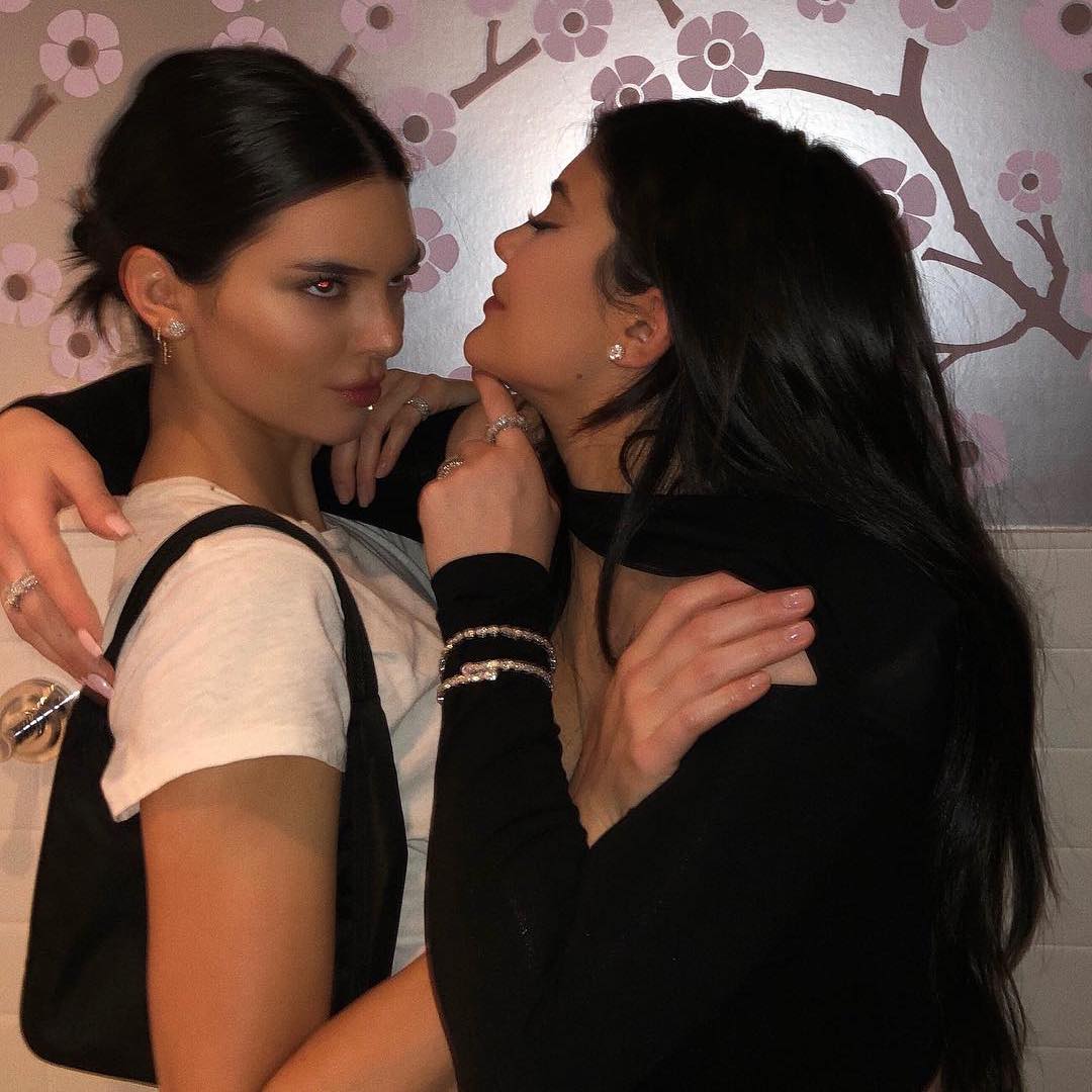 Detail Foto Instagram Kendall Jenner Nomer 54