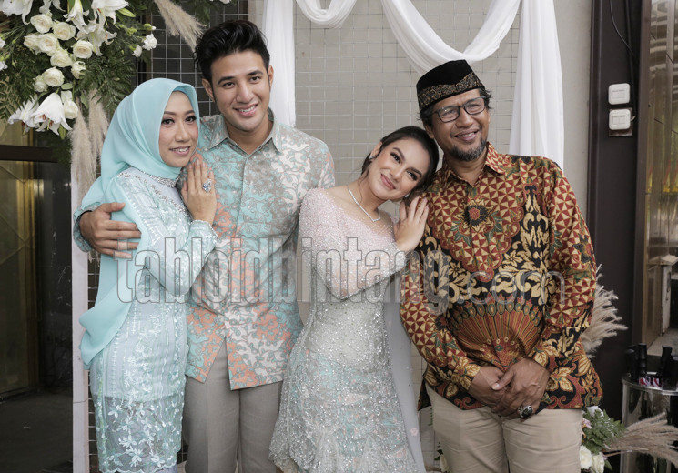 Download Foto Irish Bella Dan Ammar Zoni Nomer 23