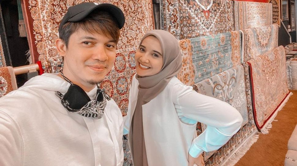 Detail Foto Irwansyah Dan Zaskia Sungkar Terbaru Nomer 32